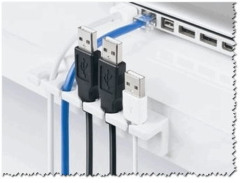 Специальные направляющие (зажимы), которые надежно фиксируют кабели